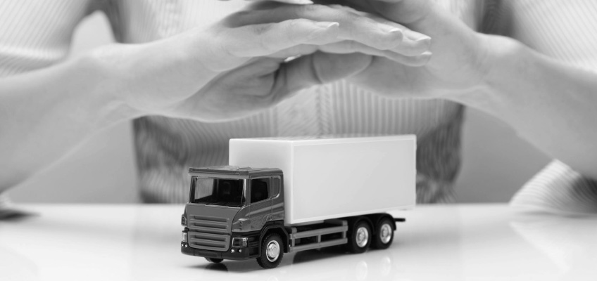 Learn about the differences between freight transport insurance and cargo transport insurance